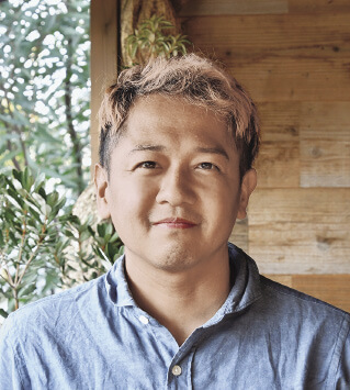 一つ一つの仕事に全力で取り組む
お客様からの喜びの声を糧に奮闘する若手花卉農家